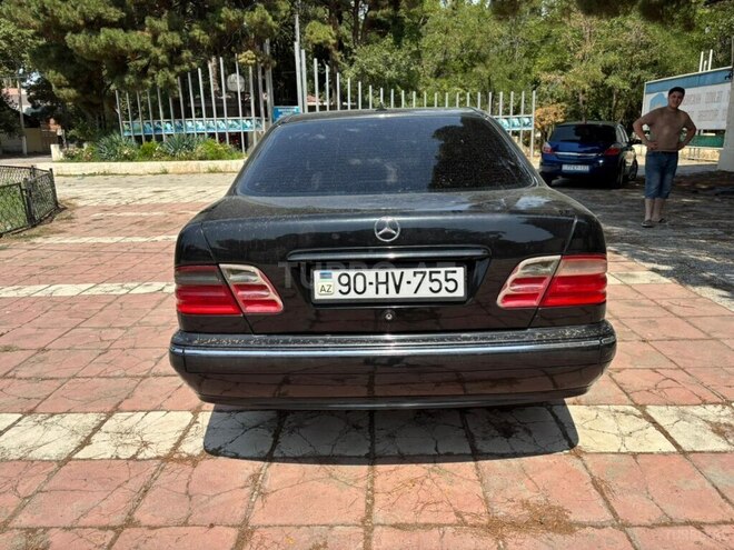 Mercedes E 240 2000, 250,000 km - 2.4 l - Gəncə