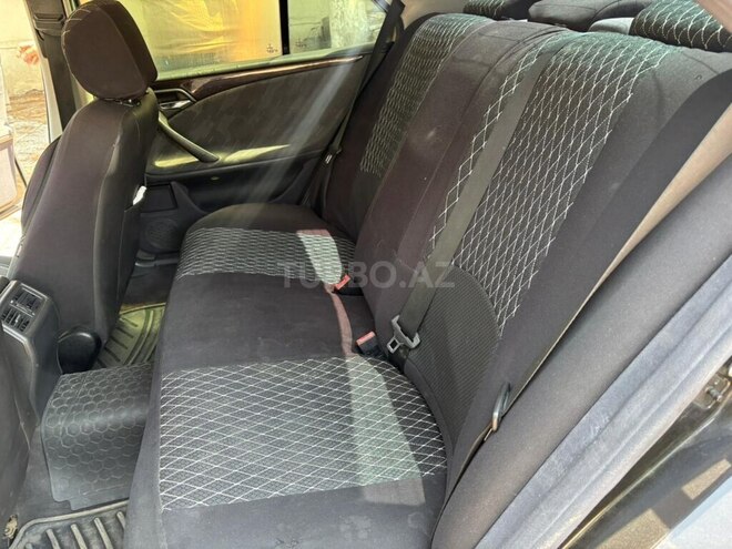 Mercedes E 240 2000, 250,000 km - 2.4 l - Gəncə