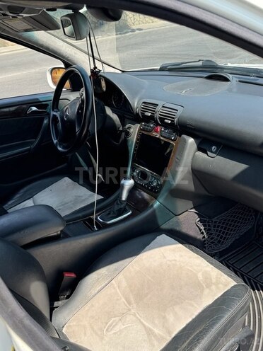 Mercedes C 240 2003, 250,636 km - 2.6 l - Şamaxı