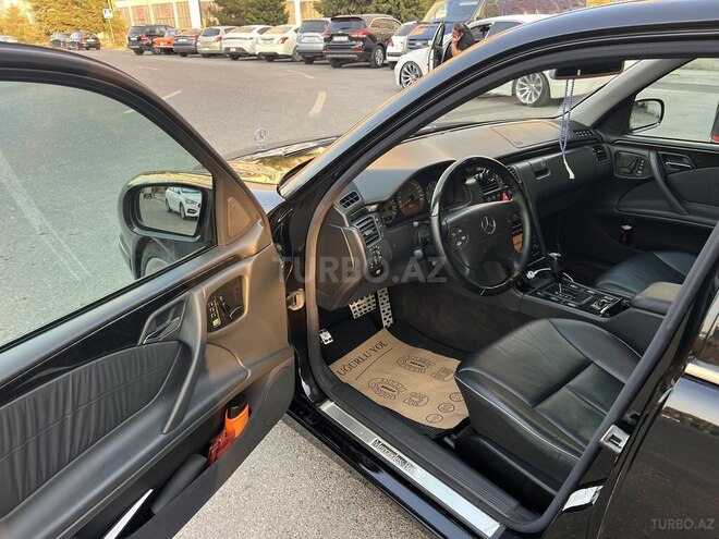 Mercedes E 320 2000, 270,000 km - 3.2 л - Bakı