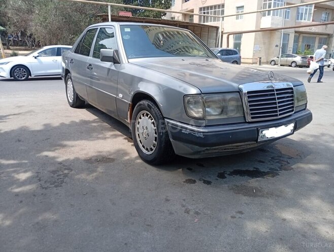 Mercedes E 230 1991, 250,000 km - 2.3 l - Bakı