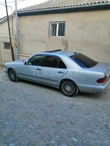 Mercedes E 200 2001, 750,754 km - 2.0 l - Ağdam