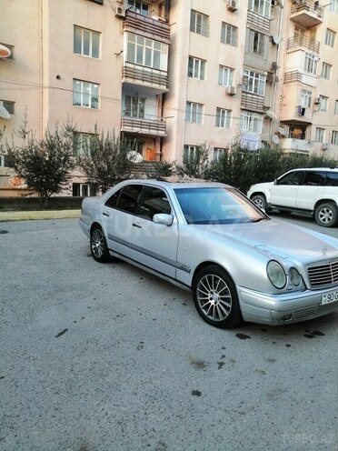 Mercedes E 200 2001, 750,754 km - 2.0 l - Ağdam