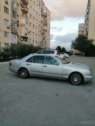 Mercedes E 200 2001, 750,754 km - 2.0 l - Ağdam