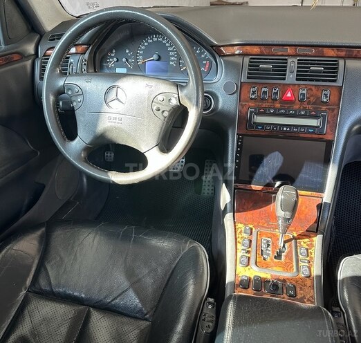 Mercedes E 240 2000, 350,000 km - 2.6 l - Lənkəran