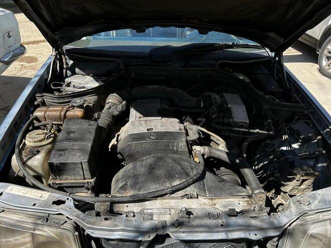 Mercedes E 220 1994, 498,000 km - 2.2 l - Bakı