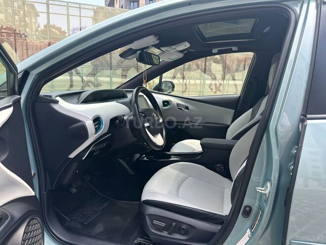 Toyota Prius 2018, 200,000 km - 1.8 l - Bakı