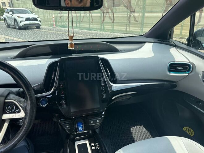 Toyota Prius 2018, 200,000 km - 1.8 l - Bakı