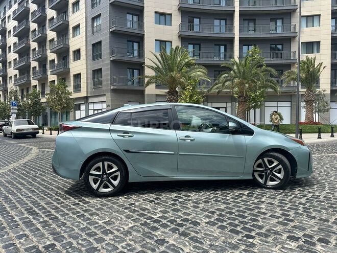 Toyota Prius 2018, 200,000 km - 1.8 l - Bakı
