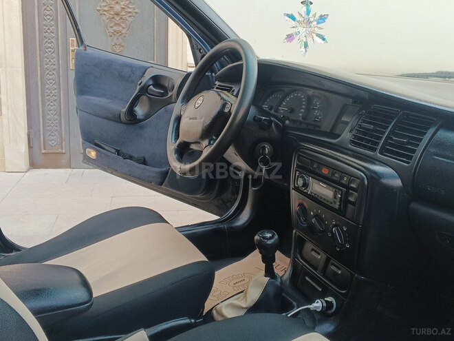 Opel Vectra 1997, 450,000 km - 1.6 l - Bakı