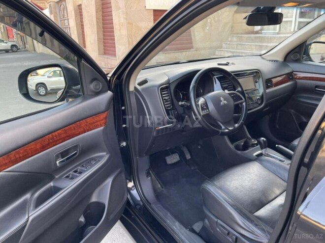 Mitsubishi Outlander 2014, 260,000 km - 2.4 l - Bakı
