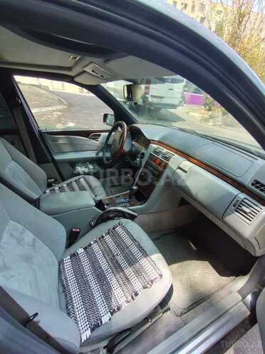 Mercedes E 230 1996, 338,000 km - 2.3 l - Bakı