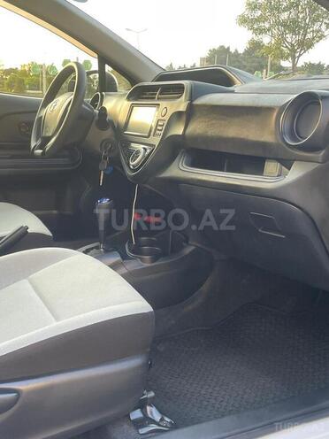 Toyota Aqua 2019, 86,000 km - 1.5 l - Bakı