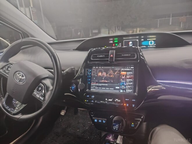 Toyota Prius 2019, 180,000 km - 1.8 л - Bakı