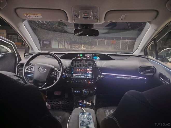 Toyota Prius 2019, 180,000 km - 1.8 л - Bakı