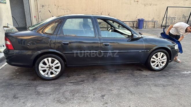 Opel Vectra 1997, 200,000 km - 2.0 l - Bakı
