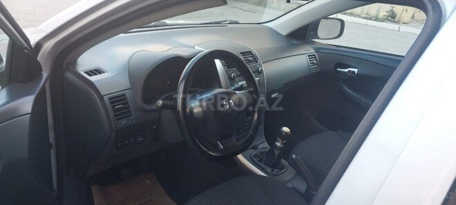 Toyota Corolla 2011, 173,000 km - 1.4 l - Bakı