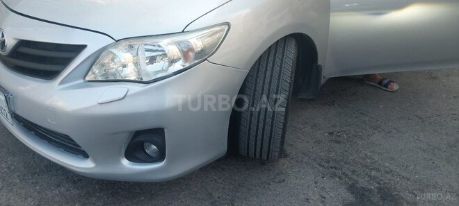 Toyota Corolla 2011, 173,000 km - 1.4 l - Bakı