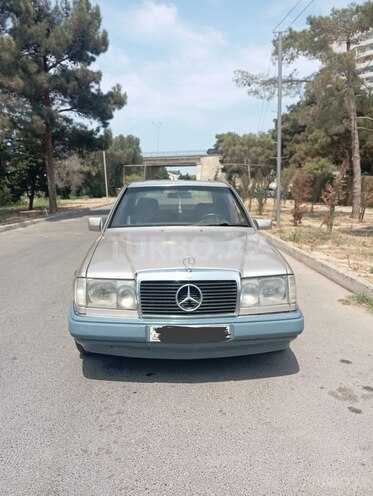 Mercedes E 250 1991, 317,000 km - 2.5 л - Bakı