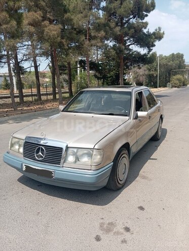 Mercedes E 250 1991, 317,000 km - 2.5 л - Bakı