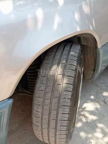 Mercedes E 250 1991, 317,000 km - 2.5 л - Bakı