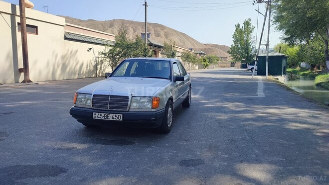 Mercedes E 230 1988, 300,000 km - 2.3 l - Göyçay