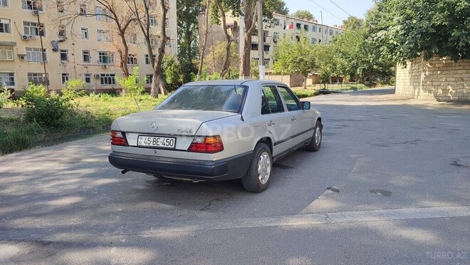 Mercedes E 230 1988, 300,000 km - 2.3 l - Göyçay
