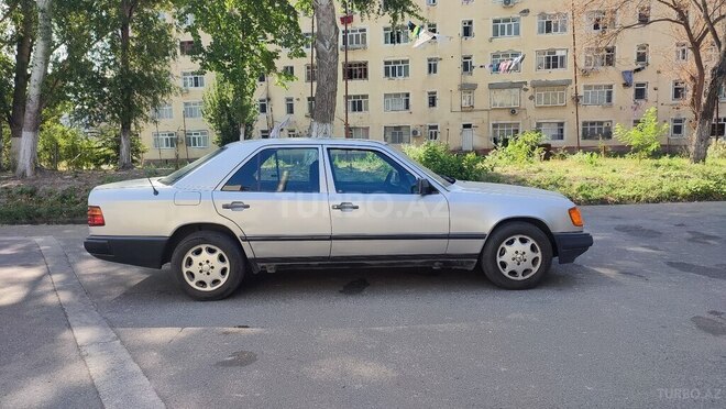 Mercedes E 230 1988, 300,000 km - 2.3 l - Göyçay