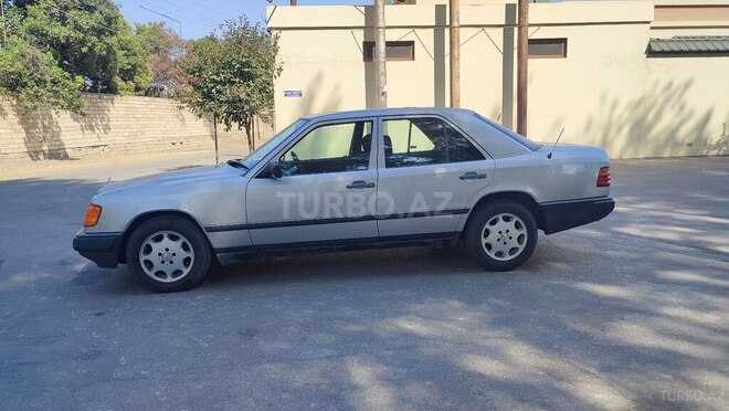 Mercedes E 230 1988, 300,000 km - 2.3 l - Göyçay