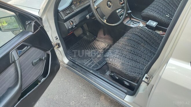 Mercedes E 230 1988, 300,000 km - 2.3 l - Göyçay