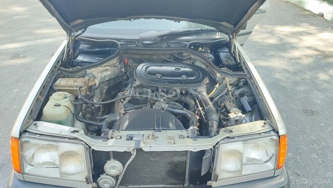 Mercedes E 230 1988, 300,000 km - 2.3 l - Göyçay