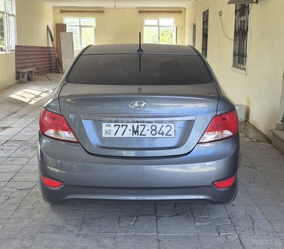 Hyundai Accent 2015, 240,000 km - 1.6 л - Bakı
