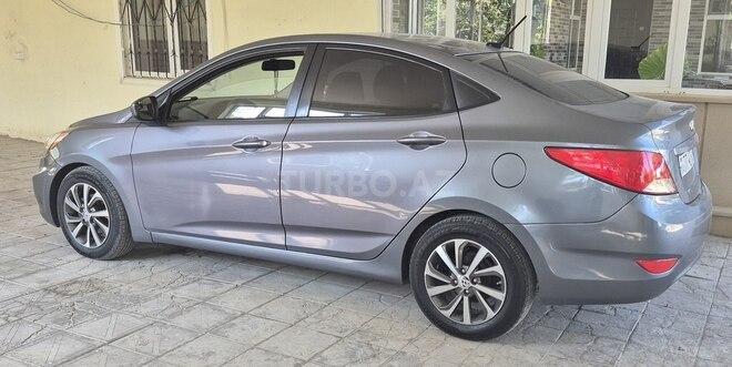 Hyundai Accent 2015, 240,000 km - 1.6 л - Bakı