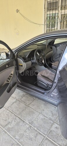 Hyundai Accent 2015, 240,000 km - 1.6 л - Bakı