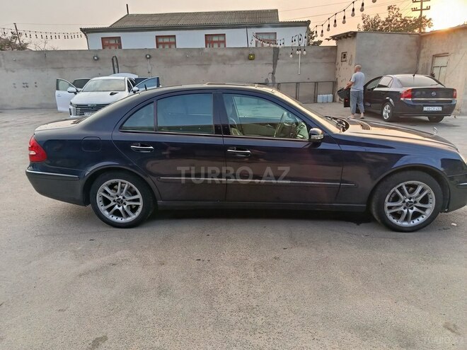 Mercedes E 240 2004, 283,600 km - 2.6 l - Bakı