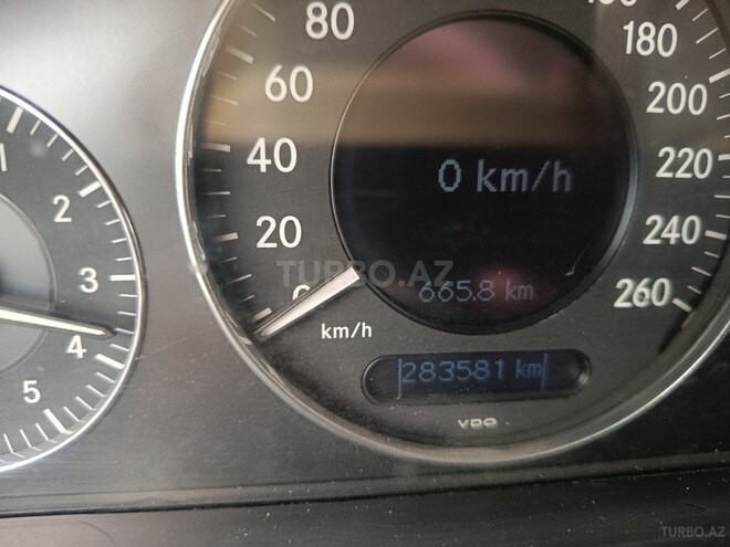 Mercedes E 240 2004, 283,600 km - 2.6 l - Bakı