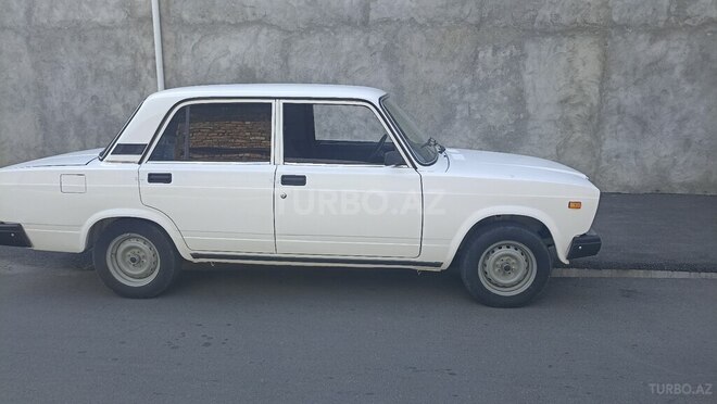 LADA (VAZ) 2107 2008, 400,000 km - 1.6 л - Qax