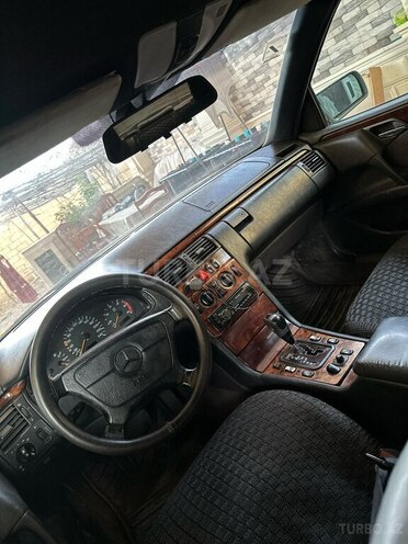 Mercedes E 220 1998, 600,000 km - 2.2 l - Gəncə