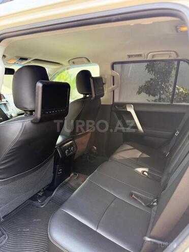 Toyota Land Cruiser Prado 2015, 73,000 km - 2.7 l - Zaqatala