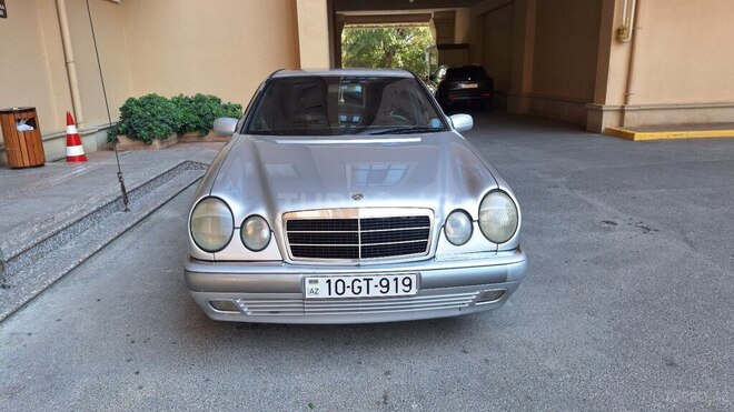 Mercedes E 240 1997, 400,000 km - 2.4 l - Bakı