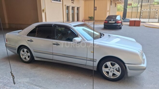 Mercedes E 240 1997, 400,000 km - 2.4 l - Bakı