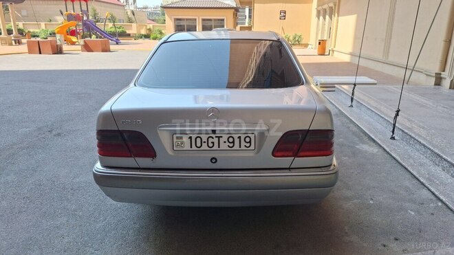 Mercedes E 240 1997, 400,000 km - 2.4 l - Bakı