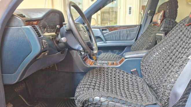 Mercedes E 240 1997, 400,000 km - 2.4 l - Bakı