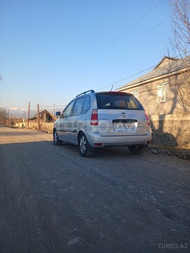 Hyundai Matrix 2008, 350,000 km - 1.6 l - Qax