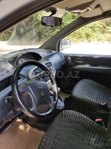 Hyundai Matrix 2008, 350,000 km - 1.6 l - Qax