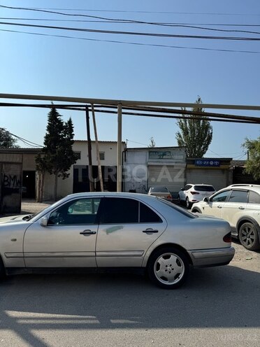 Mercedes E 220 1999, 530,000 km - 2.2 l - Sumqayıt