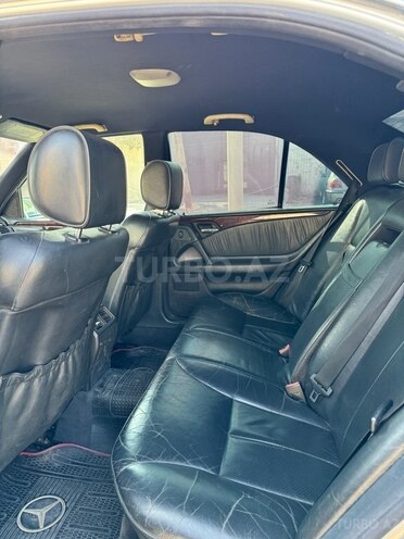 Mercedes E 220 1999, 530,000 km - 2.2 l - Sumqayıt