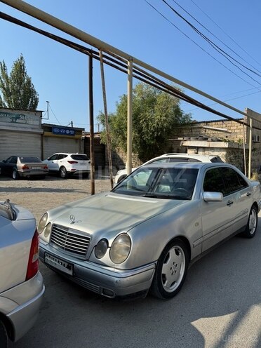 Mercedes E 220 1999, 530,000 km - 2.2 l - Sumqayıt