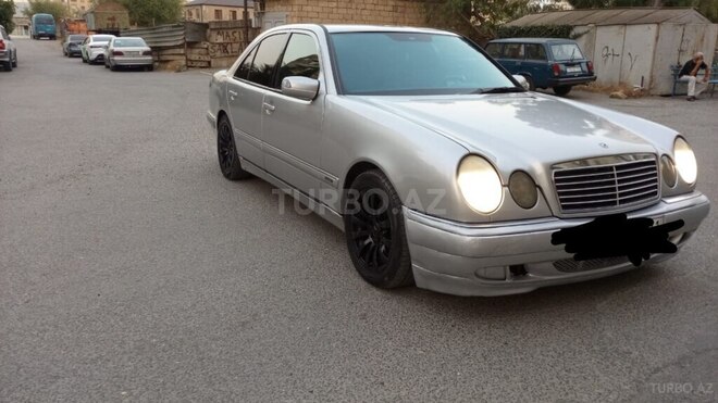 Mercedes E 300 1997, 25,666 km - 3.0 l - Babək