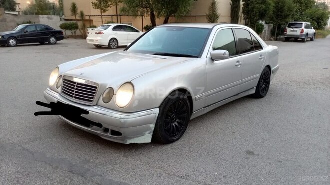 Mercedes E 300 1997, 25,666 km - 3.0 l - Babək